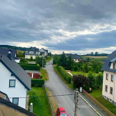 Daire Dachgeschossloft Mit Aussicht Ins Erzgebirge Gornsdorf